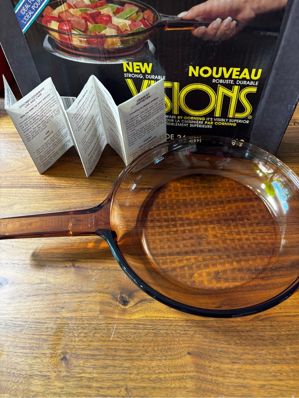 Visions Corning France 24 cm amber glass frying pan with original box